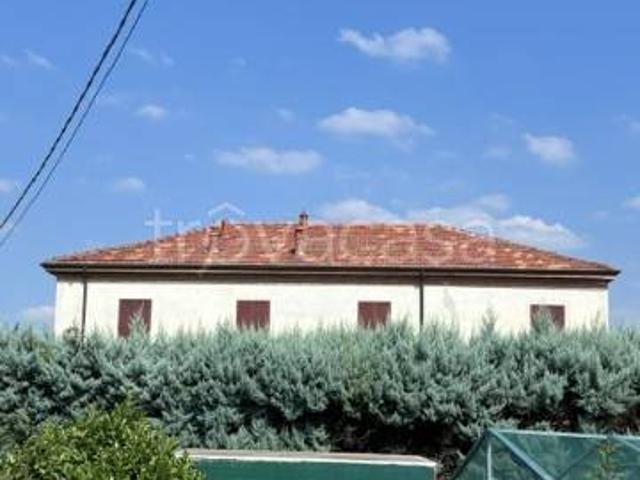 Vendesi rustico/casale/corte a Tortona