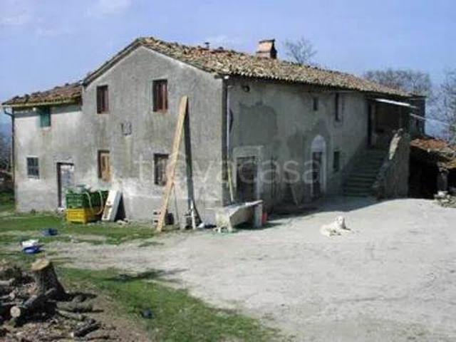 Vendesi rustico/casale/corte a Umbertide
