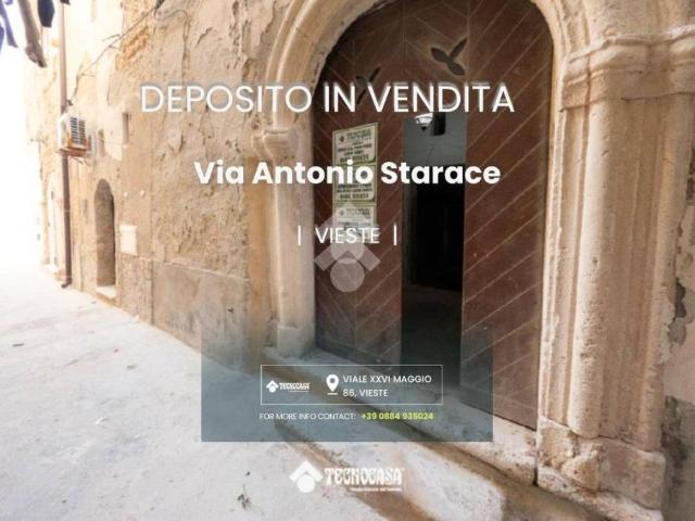 Vendesi rustico/casale/corte a Vieste via Antonio Starace, 1