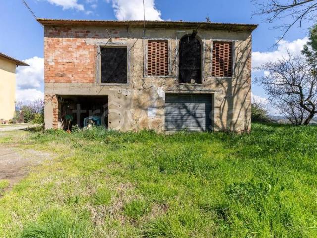 Vendesi rustico/casale/corte a Vinci via di s. Donato, 50059