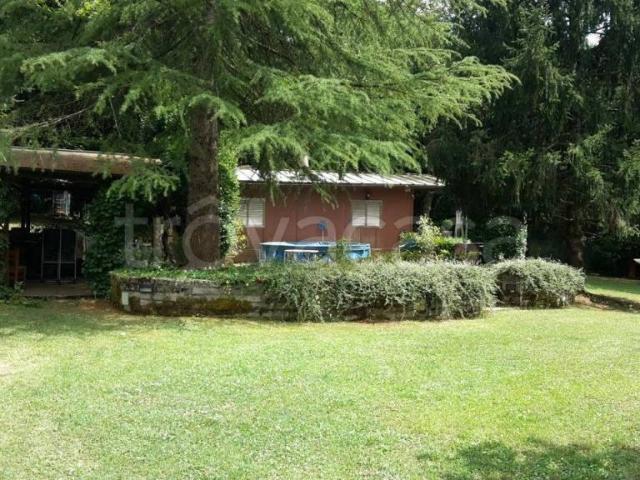 Vendesi rustico/casale/corte ad Alatri via Piccola Fiuggi