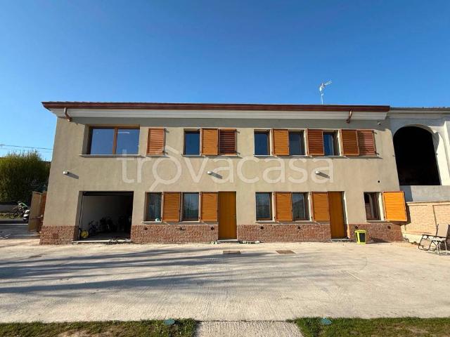 Vendesi rustico/casale/corte ad Alessandria, Valmadonna