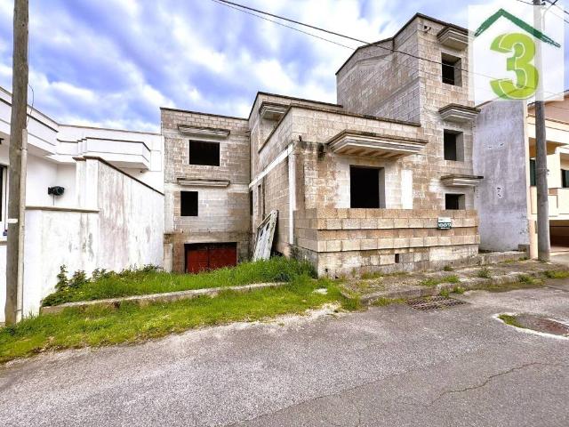 Vendesi rustico/casale/corte ad Alessano via Pietro Levi