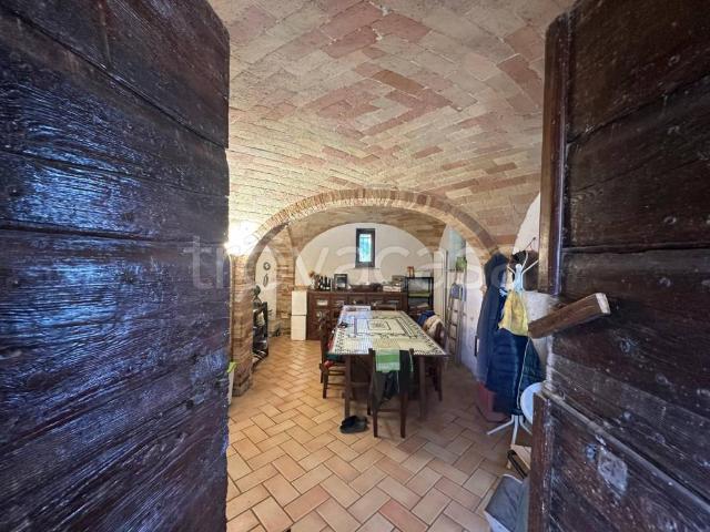 Vendesi rustico/casale/corte ad Atri