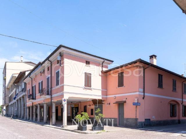 Vendesi stabile a Casalpusterlengo largo Giovanni Casali, 27