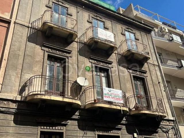 Vendesi stabile a Catania via Roccaromana, 8, Ferrarotto Acquedotto Greco
