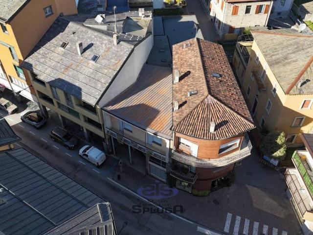 Vendesi stabile a Morbegno via Senatore Ezio Vanoni