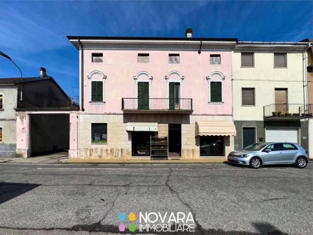 Vendesi stabile a Palestro