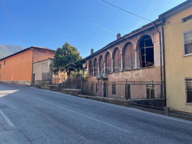 Vendesi stabile/palazzo a Caino via Nazionale, 4