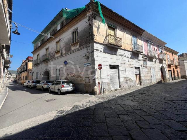 Vendesi stabile/palazzo a Casagiove via Luigi Castiello