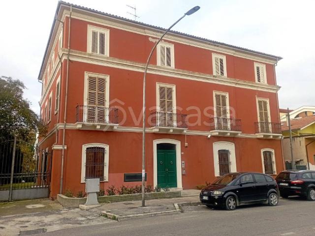 Vendesi stabile/palazzo a Giulianova via Galileo Galilei, 261