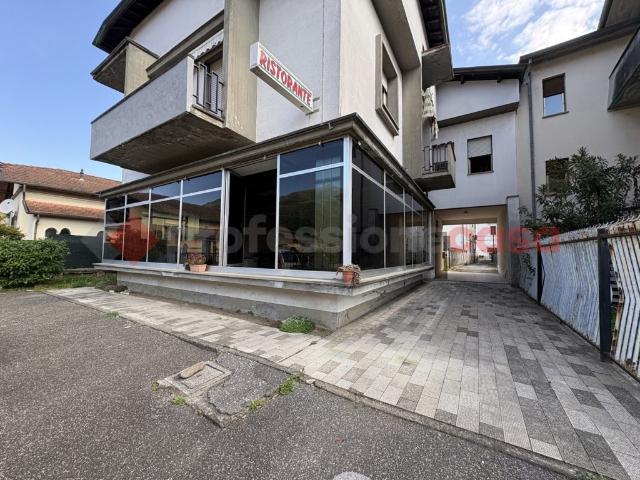 Vendesi stabile/palazzo a Fornaci di Barga, Barga