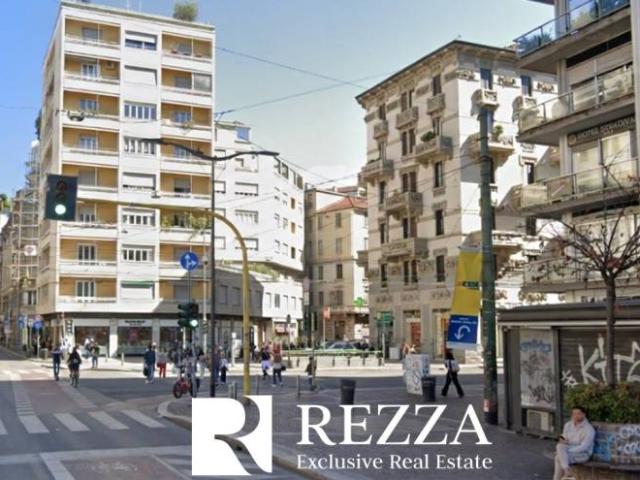 Vendesi stabile/palazzo a Milano, Buenos Aires