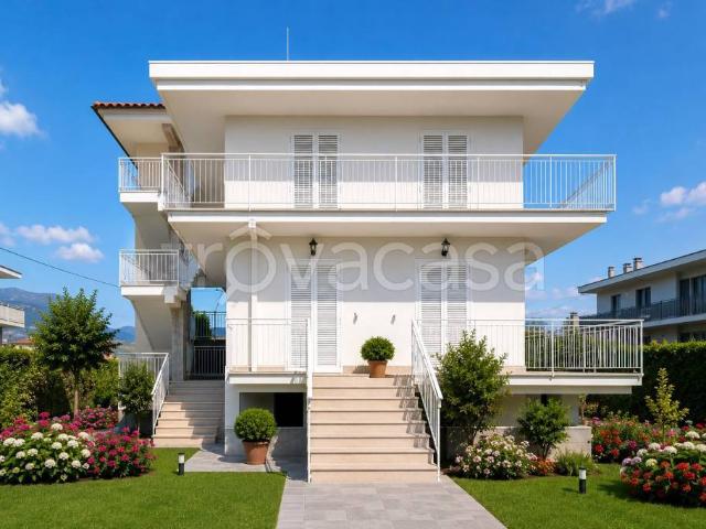 Vendesi stabile/palazzo a Scafati via Vicinale Cioffi