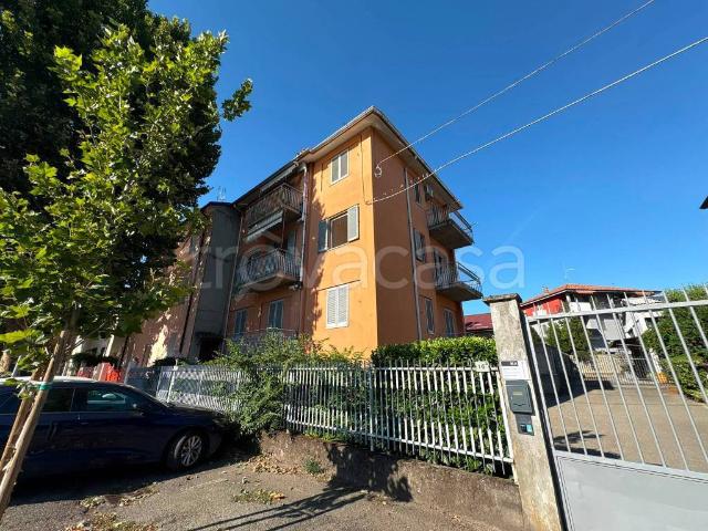 Vendesi stabile/palazzo a Pavia viale Venezia, 16, San Pietro