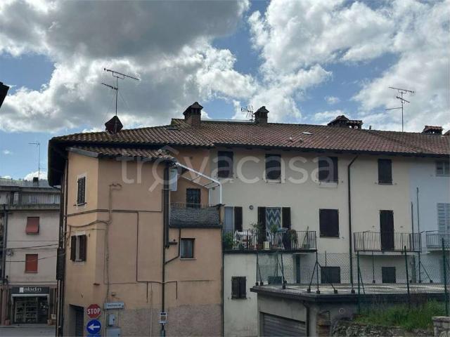 Vendesi stabile/palazzo a Panicale via Boccaccio, Tavernelle