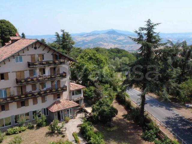 Vendesi stabile/palazzo ad Abbadia San Salvatore via Remedi, 1