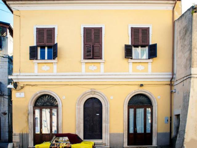VENDESI STORICO PALAZZO IN VIA SAN BENEDETTO, 1 VENOSA PZ