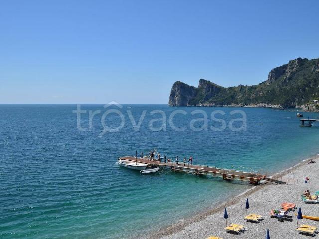 Vendesi trilocale a Massa Lubrense via Capo d'Arco
