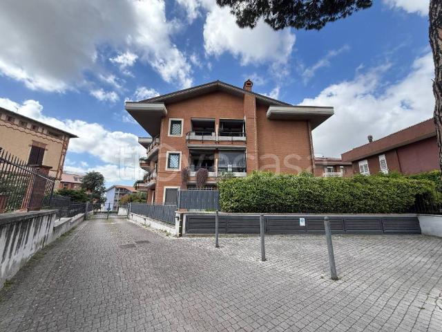 Vendesi trilocale a Marino, Centro