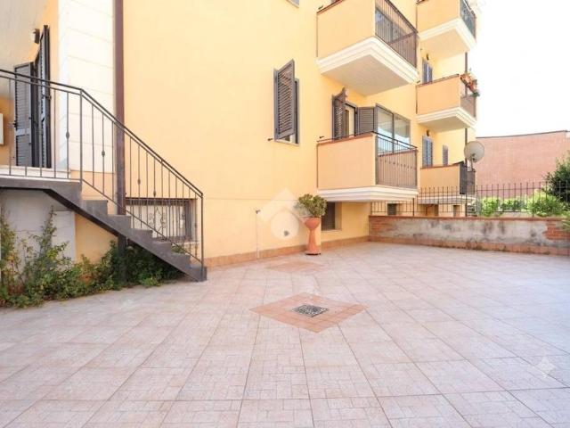 Vendesi trilocale a Martinsicuro via Brodolini, 5, Villa Rosa