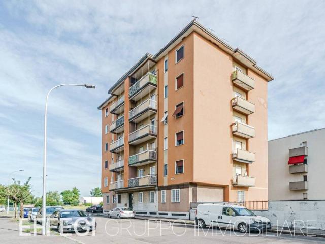 Vendesi trilocale a Melzo viale Italia, 8