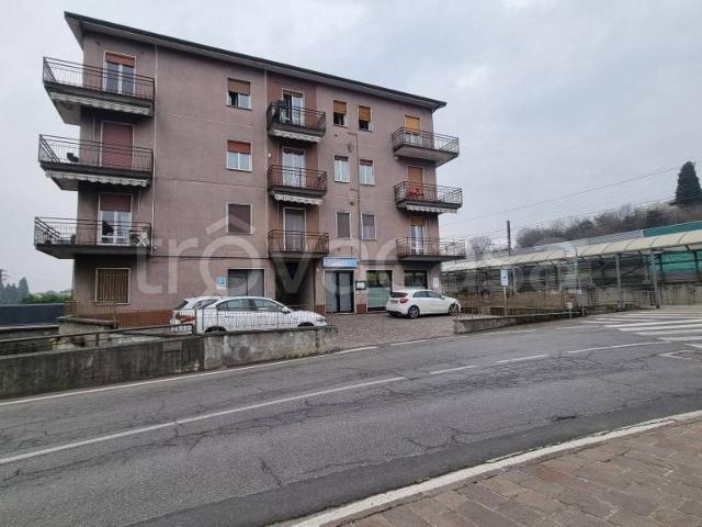 Vendesi trilocale a Cernusco Lombardone via Roma, 31