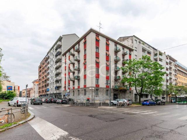 Vendesi trilocale a Milano via Gaetano Strambio, 34, Città Studi
