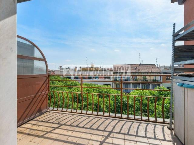 Vendesi trilocale a Milano via Gaspare Aselli 33, Città Studi