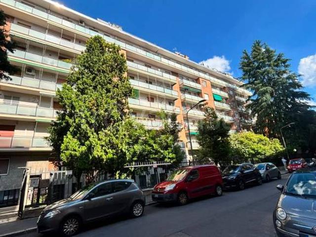 Vendesi trilocale a Milano via Martino Lutero, 6, Precotto
