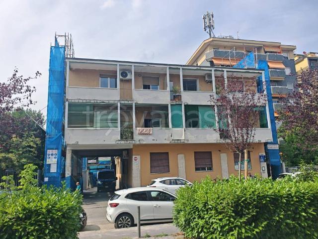 Vendesi trilocale a Milano via Teano, 20, Comasina
