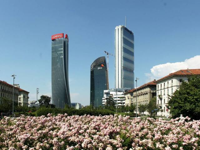 Vendesi trilocale a Milano, Monte Rosa Lotto