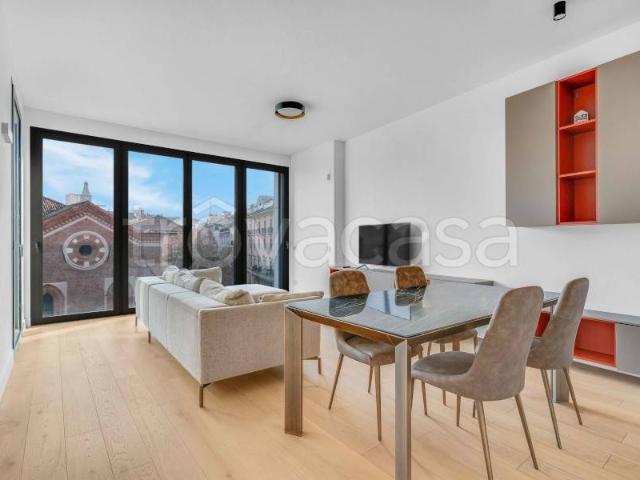 Vendesi trilocale a Milano, Moscova
