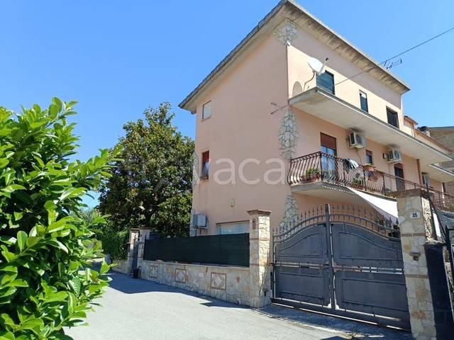 Vendesi trilocale a Montelibretti via Pietro Nenni, Borgo Santa Maria