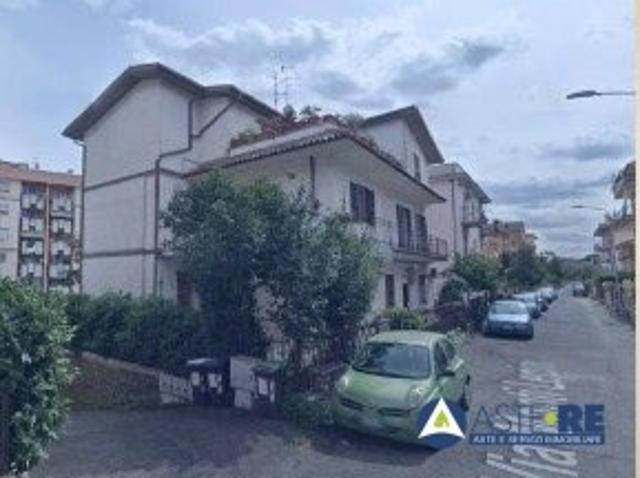 Vendesi trilocale a Monterotondo