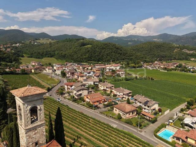 Vendesi trilocale a Monticelli Brusati via San Zenone, 9, Fontana