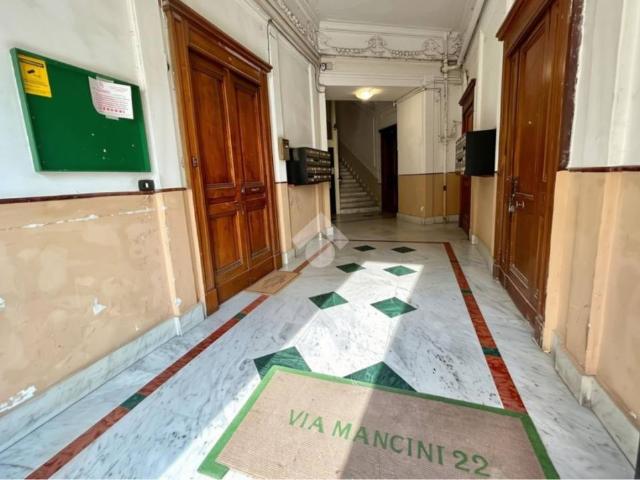 Vendesi trilocale a Napoli via antonio mancini, 22, Vomero