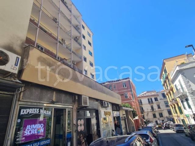 Vendesi trilocale a Napoli via Antonio Pitloo, Vomero