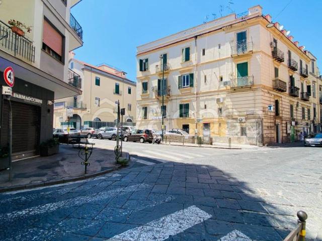 Vendesi trilocale a Napoli via Gino Doria, 105, Vomero