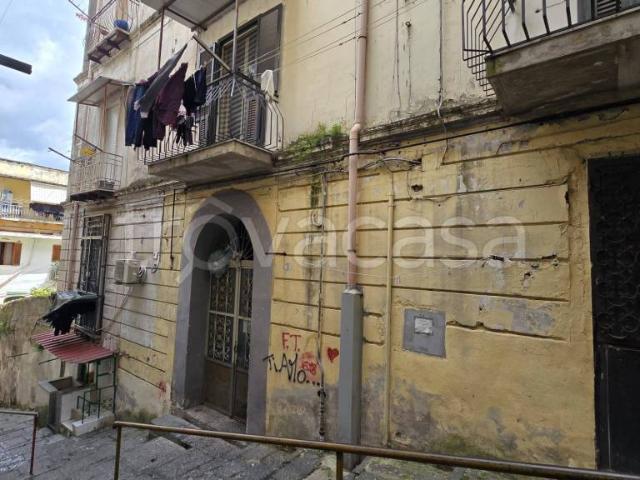 Vendesi trilocale a Napoli, Stella Materdei