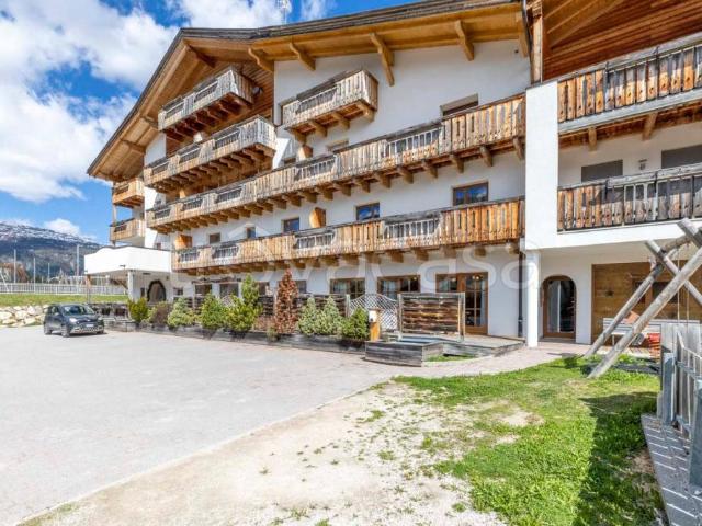 Vendesi trilocale a Badia strada Soplà, 12, San Cassiano