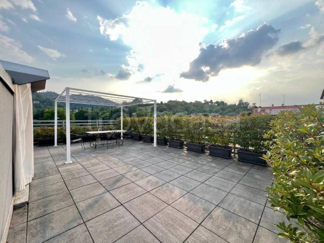 Vendesi trilocale a Bergamo via della Morla, Valverde