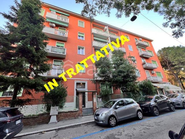 Vendesi trilocale a Bologna via del Partigiano, 6, Saragozza fuori Porta