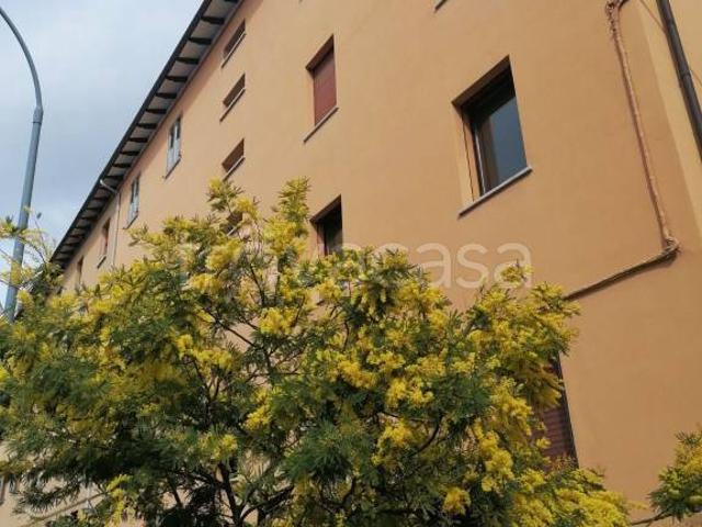 Vendesi trilocale a Bologna via Giovanni Casoni, 10, Bolognina