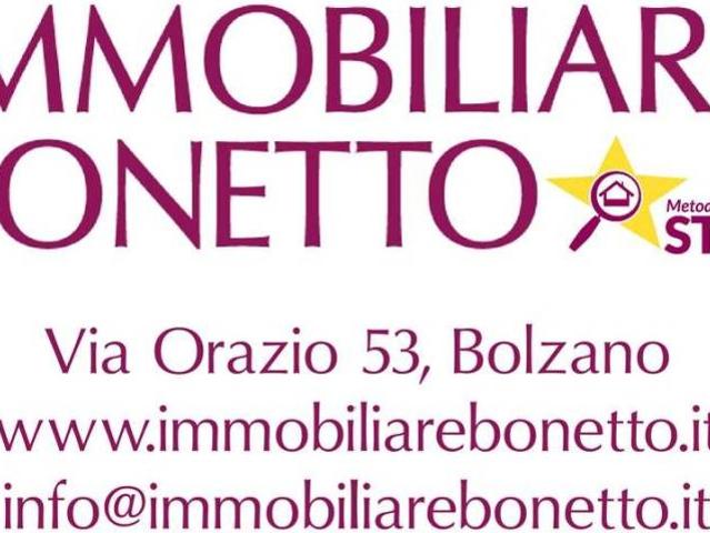 Vendesi attico/mansarda a Bolzano via Pietralba, 8, Oltrisarco Aslago