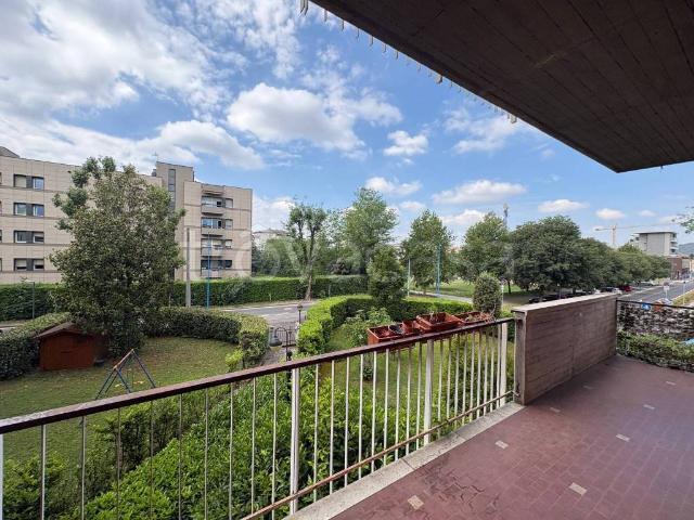 Vendesi trilocale a Brescia via delle Grazzine, Oberdan