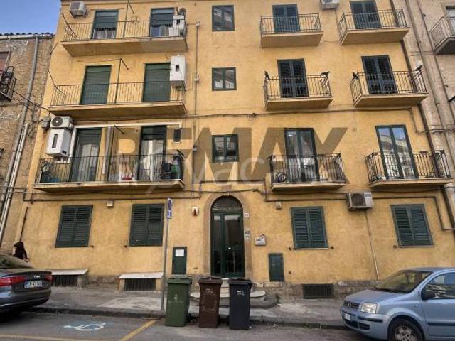 Vendesi trilocale a Caltanissetta via redentore, 203