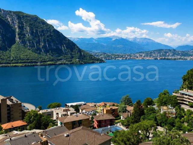Vendesi trilocale a Campione d'Italia via per Arogno