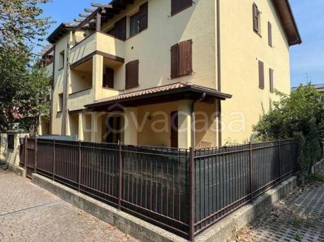 Vendesi trilocale a Casalgrande via Aldo dall'Aglio, 6, Salvaterra