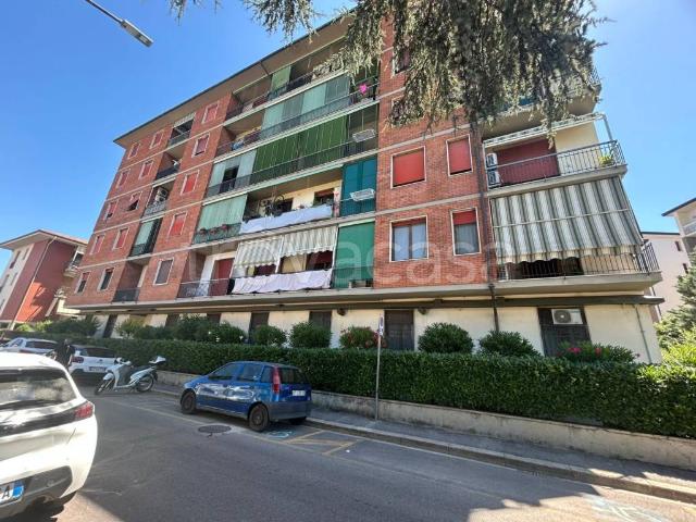 Vendesi trilocale a Casellina, Scandicci